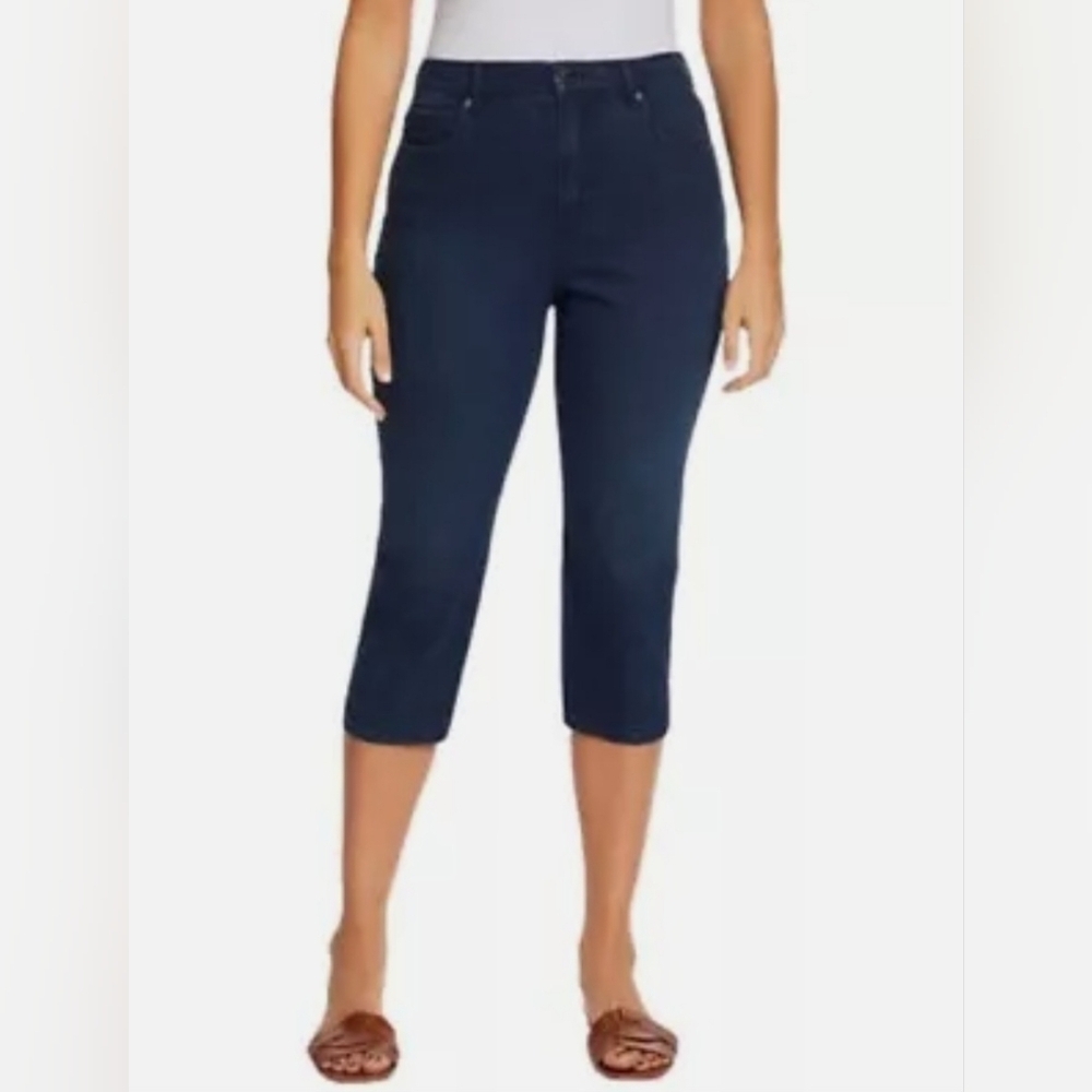 NWOT, Gloria Vanderbilt, Women's Amanda Capris, Size: 6, Color: Navy Park City - Picture 2 of 10